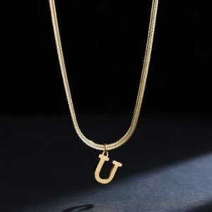 Collar con Colgante U - Charlottes House