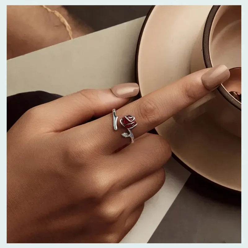 Anillo de Rosa Roja en Plata 925 – Joyería Ajustable y Elegante para Mujer, Regalo Romántico