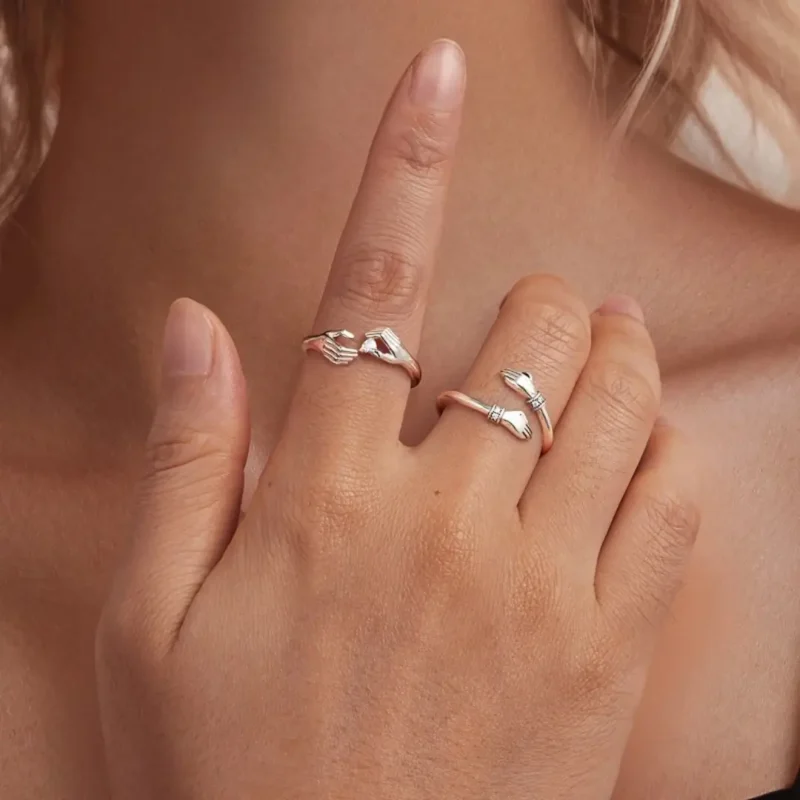 Anillo Abrazos de Amor en Plata 925 – Charlottes House El Salvador Joyeria