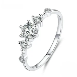 Anillo de Compromiso en Plata de Ley 925 con Circonita Pavé - Charlottes House Joyería El Salvador
